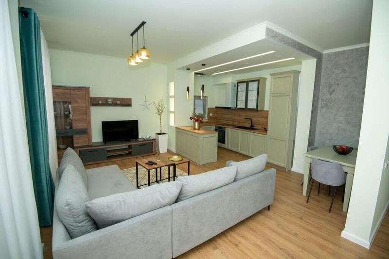 Appartamento 2+1 in affitto a Vila e Zogut, Durazzo, 110 m²