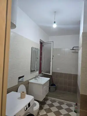 Apartament 1+1 në shitje në Yzberisht, Tiranë, 70 m². Foto 4 nga 4