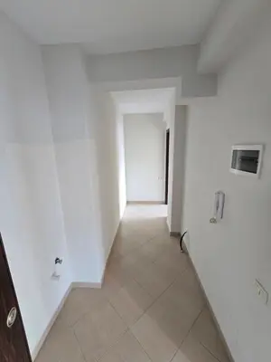 Apartament 1+1 në shitje në Rruga Theodhor Kavalioti, Korçë, 77 m². Foto 6 nga 10