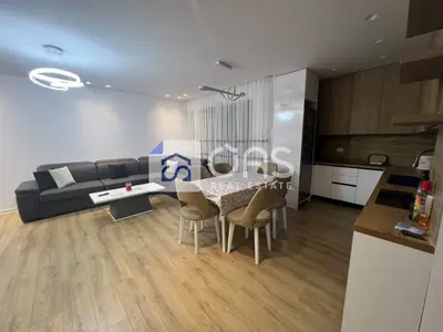 Apartament 2+1 me qera në Bulevardi i Ri, Tiranë, 110 m². Foto 1 nga 10