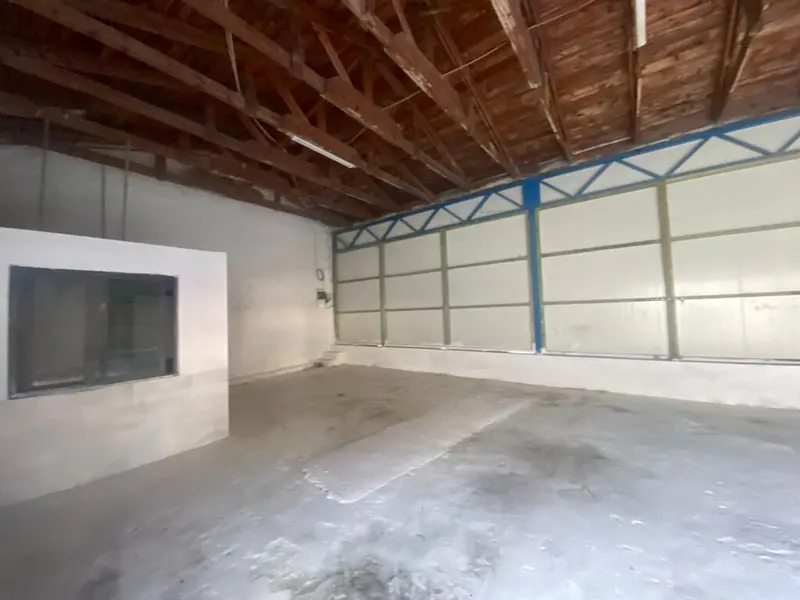 Warehouse for rent in Vaqarr, Tirana, 130 m²