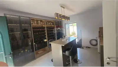 Vilë në shitje në Vishnjë, Tiranë, 1 410 m². Foto 7 nga 12