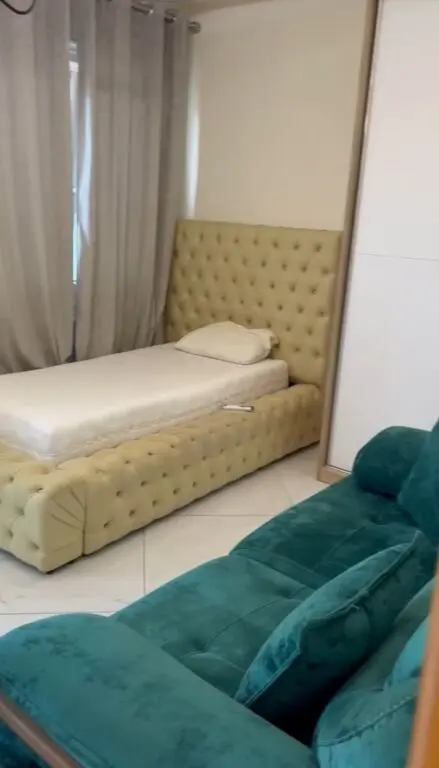 Monolocale in affitto a Rruga Dr. Shefqet Ndroqi, Tirana, 36 m²