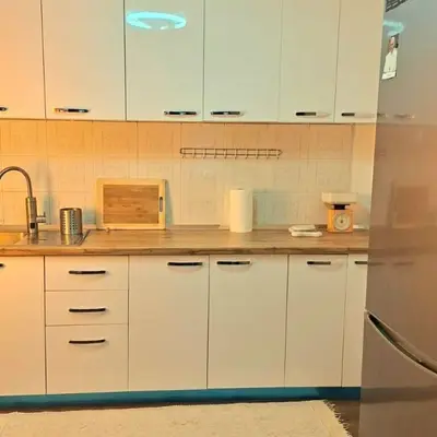 Apartament 2+1 me qera në Komuna e Parisit, Tiranë, 120 m². Foto 3 nga 4