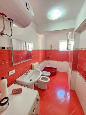 Apartament 1+1 në shitje në Pallati i Sportit Ramazan Njala, Durrës, 56 m². Foto 5 nga 12