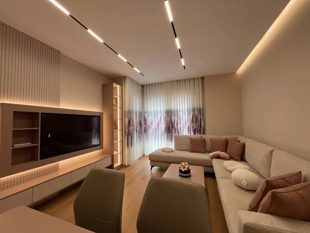 Apartament 2+1 me qera në Zogu i Zi, Tiranë, 100 m². Foto 1 nga 7
