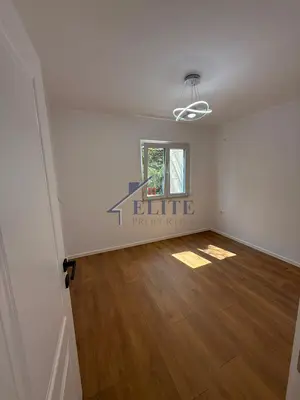Apartament 1+1 në shitje në Xhamlliku, Tiranë, 34 m². Foto 1 nga 6