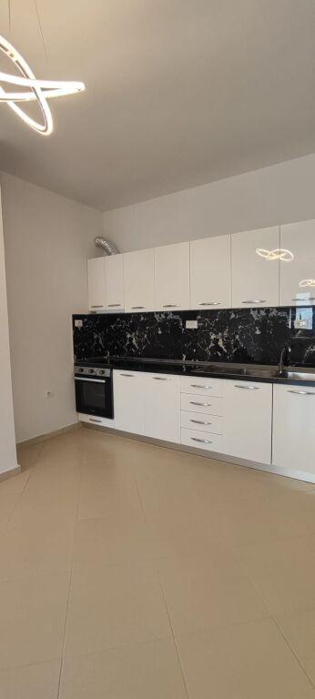 Apartament 2+1 me qera në Linzë, Tiranë, 80 m². Foto 7 nga 8