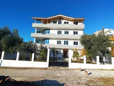 Villa for sale in Tufinë, Tirana, 900 m². Photo 1 of 5