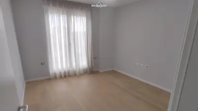 Apartament 2+1 me qera në Xhamia e Tabakeve, Tiranë, 115 m². Foto 9 nga 11