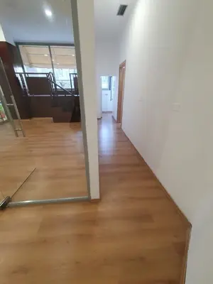 Ufficio in affitto a Rruga Bardhok Biba, Tirana, 65 m². Foto 3 di 4