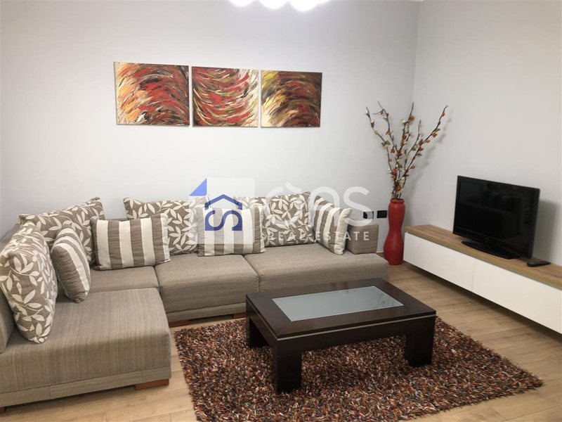 Appartamento 1+1 in affitto a Myslym Shyri, Tirana, 65 m²