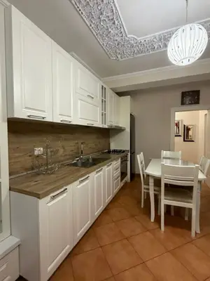 Apartament 2+1 me qera në Rruga Jordan Misja, Tiranë, 100 m². Foto 2 nga 6