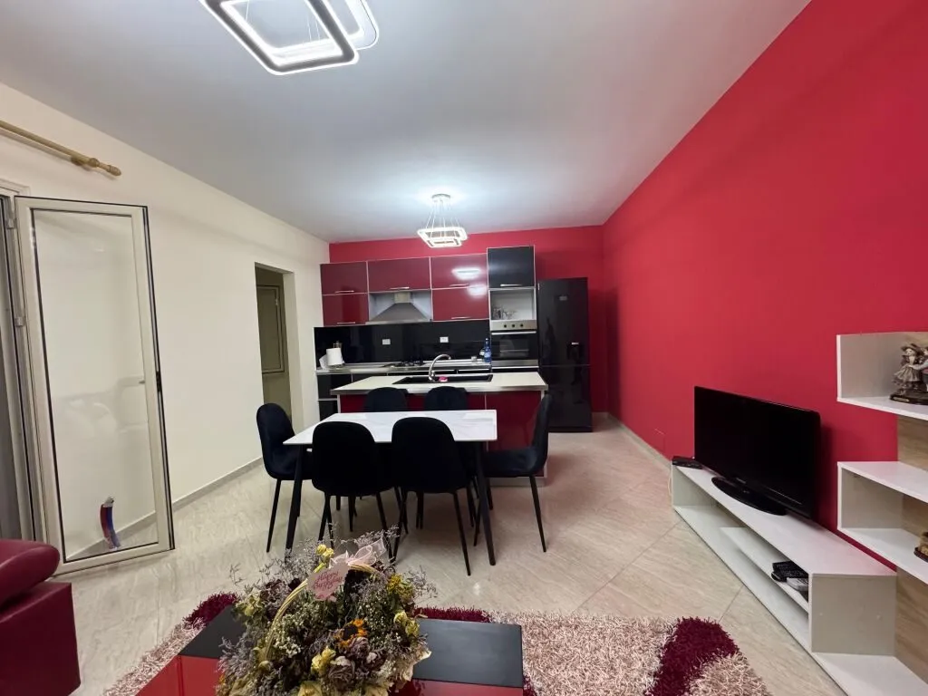 Shtëpi private 2+1 me qera në Plazh, Durrës, 131 m². Foto 1 nga 8