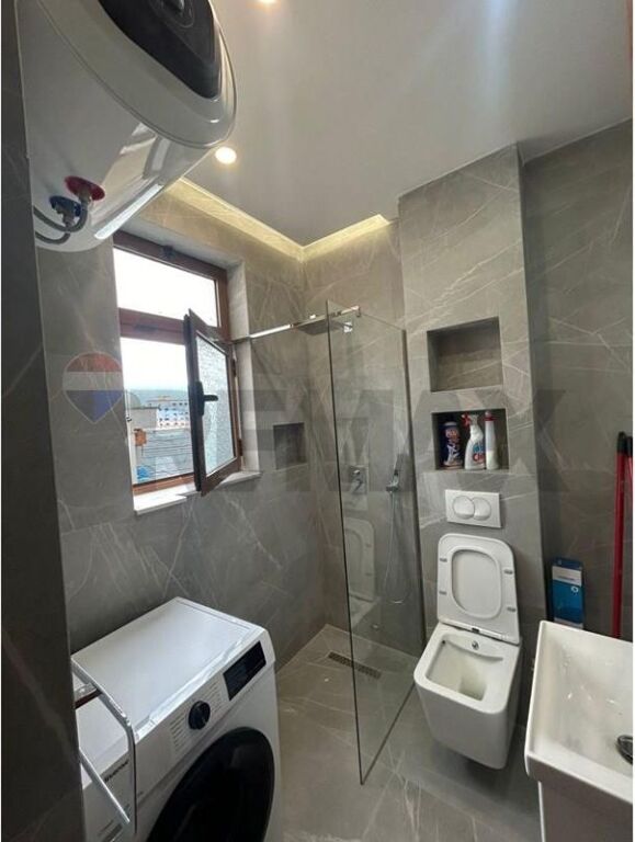 Apartment for sale in 9 Katëshet, Tirana, 130 m². Photo 3 of 3