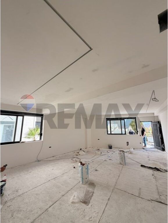 Apartment for sale in Kodra e Diellit, Tirana, 85 m². Photo 2 of 3