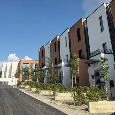 Vilë në shitje në TEG, Tiranë, 279 m². Foto 1 nga 3