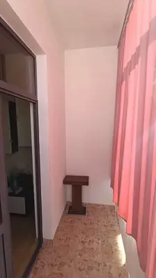 Apartament 2+1 me qera në Vilat Gjermane, Tiranë, 70 m². Foto 2 nga 6
