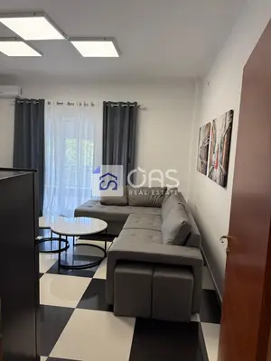 Apartament 1+1 me qera në Porcelan, Tiranë, 70 m². Foto 1 nga 7