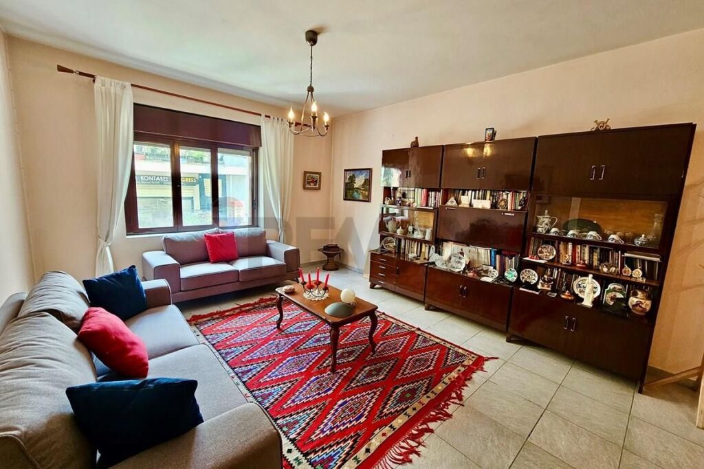 Appartamento in vendita a Myslym Shyri, Tirana, 182 m²