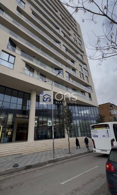 Locale commerciale in vendita a Mine Peza, Tirana, 340 m²