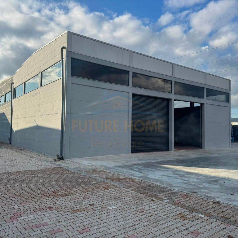Magazinë me qera në Bubq, Durrës, 2 000 m². Foto 3 nga 8