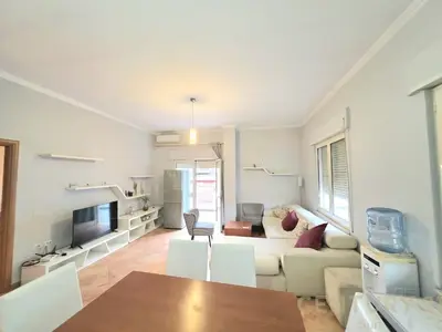 Appartamento 2+2 in affitto a Kopshti Botanik Zoologjik, Tirana, 108 m². Foto 3 di 9