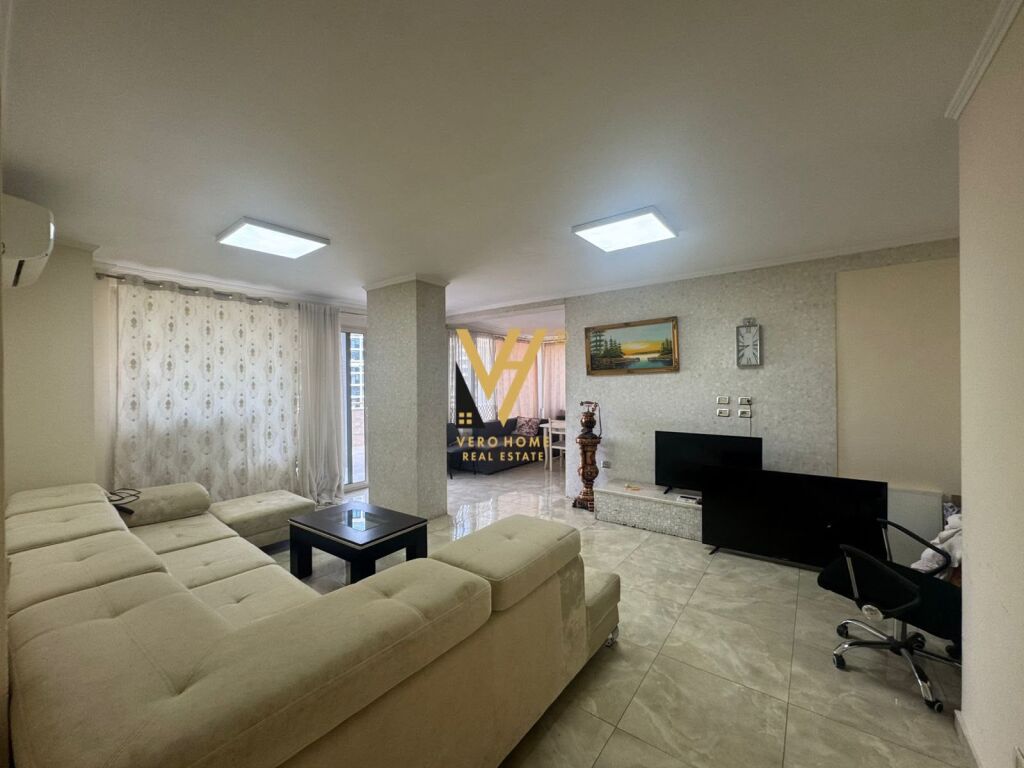 Apartament 4+1 në shitje në Kopshti Botanik, Tiranë, 218 m². Foto 1 nga 3