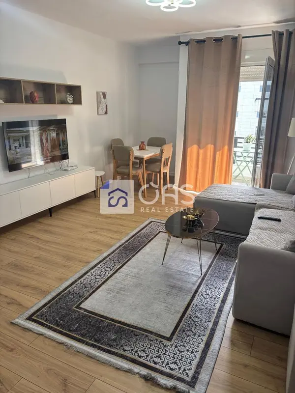Appartamento 2+1 in affitto a Kompleksi Star, Tirana, 100 m²