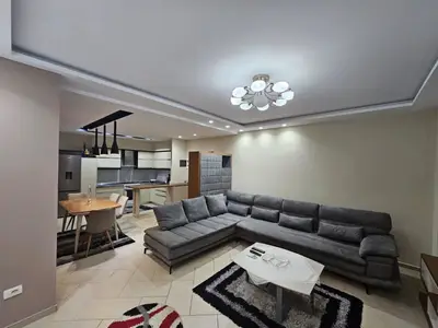 Appartamento 2+1 in affitto a Liqeni i Thatë, Tirana, 100 m². Foto 1 di 8