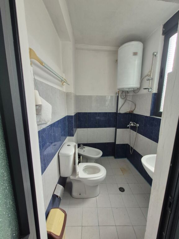 Apartment 2+1 for rent in Bulevardi Zogu I, Tirana, 70 m². Photo 3 of 3