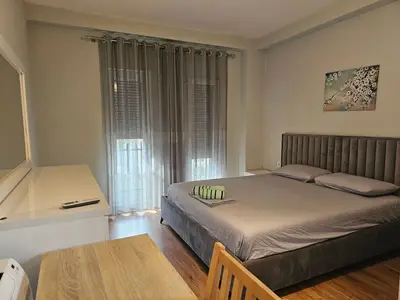 Apartament 2+1 me qera në Rruga Panorama, Tiranë, 110 m². Foto 3 nga 9