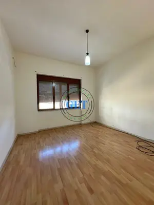 Apartament 3+1 me qera në Qendra Tregtare Blue Star, Durrës, 100 m². Foto 4 nga 7