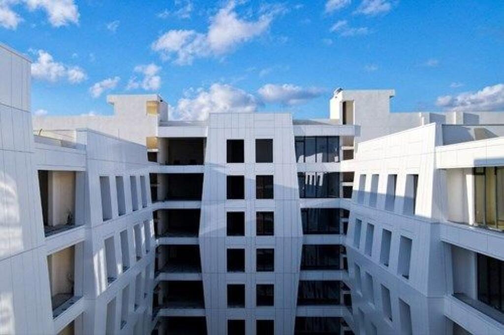 Locale commerciale in vendita a Porcelan, Tirana, 100 m². Foto 2 di 3