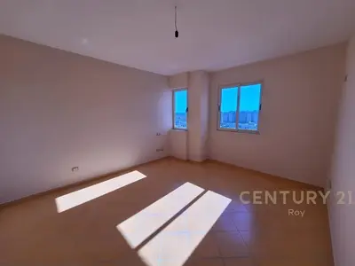 Apartament 2+1 në shitje në Rruga Mujo Ulqinaku, Durrës, 107 m². Foto 7 nga 12