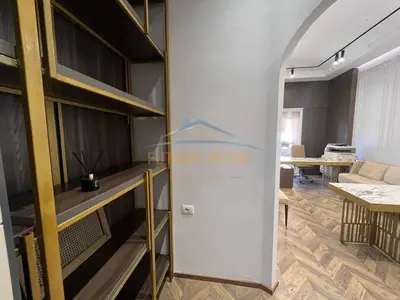 Zyrë me qera në Rruga e Kavajës, Tiranë, 59 m². Foto 5 nga 11