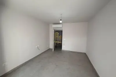 Commercial space for rent in Bulevardi Zhan D’Ark, Tirana, 103 m². Photo 3 of 12