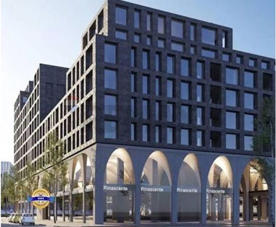 Negozio in vendita a Bulevardi i Ri, Tirana, 231 m²