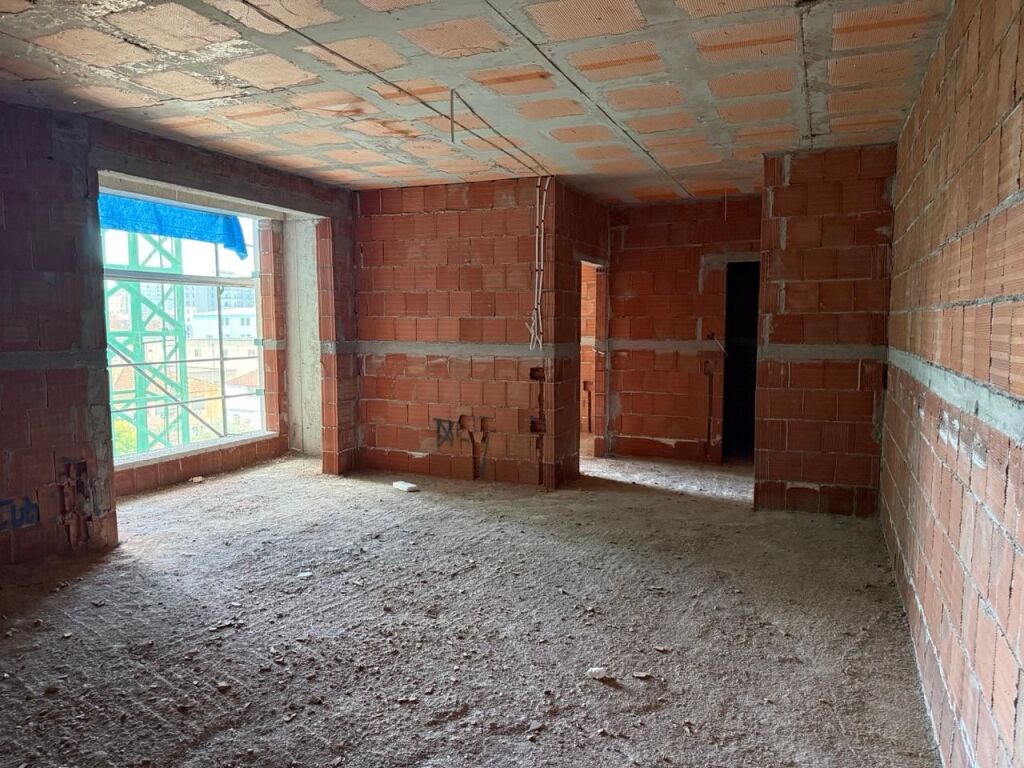 Apartment 1+1 for sale in Rruga Siri Kodra, Tirana, 69 m². Photo 2 of 3