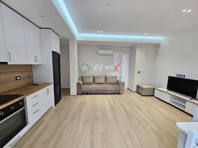 Apartament 1+1 me qera në Rruga Vellazerimi, Durrës, 60 m². Foto 9 nga 12