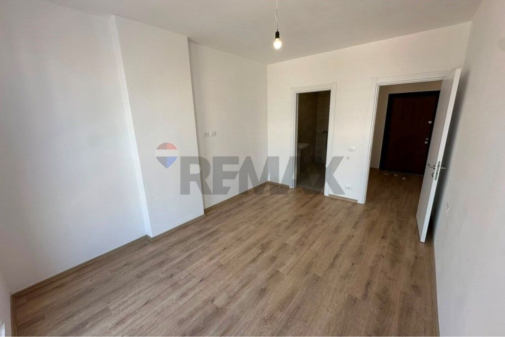 Apartment for rent in Univers City, Tirana, 100 m². Photo 1 of 3