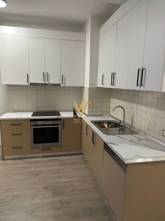 Apartament 3+1 në shitje në Astir, Tiranë, 150 m². Foto 2 nga 3