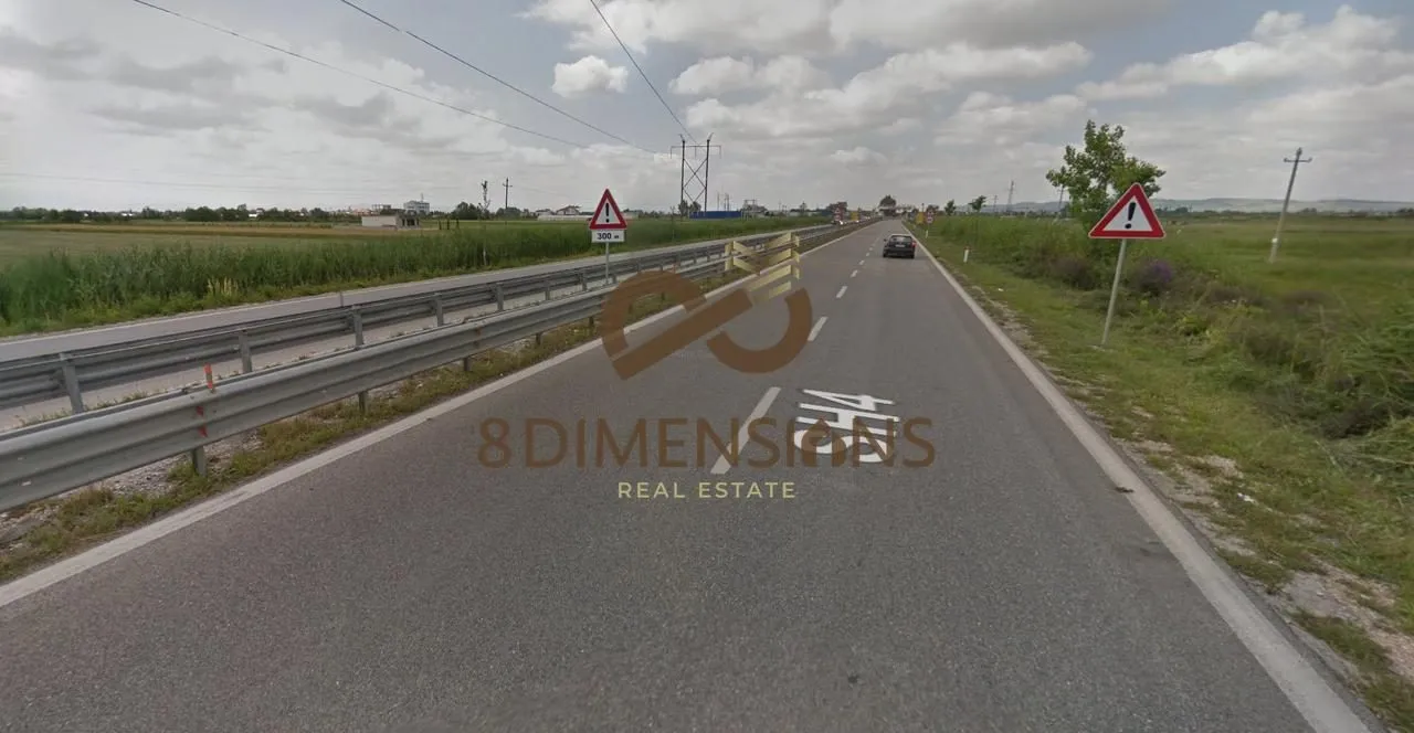 Terreno in vendita ad Autostrada lushnje-fier, Lushnja, 4.000 m². Foto 1 di 1