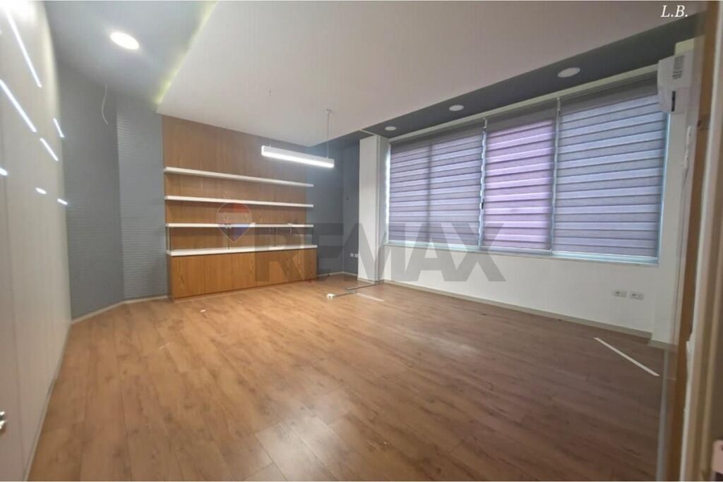 Office for rent in Rruga Siri Kodra, Tirana, 530 m². Photo 2 of 3