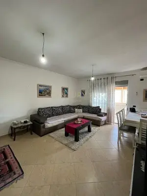 Apartament 2+1 në shitje në Drejtoria e Policise, Durrës, 138 m². Foto 1 nga 10