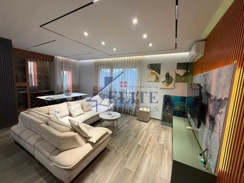 Attico in affitto a Rruga e Dibrës, Tirana, 120 m²