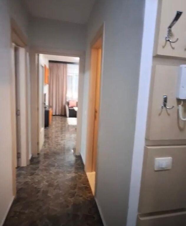 Apartament 1+1 me qera në Petro Nini Luarasi, Tiranë, 65 m²