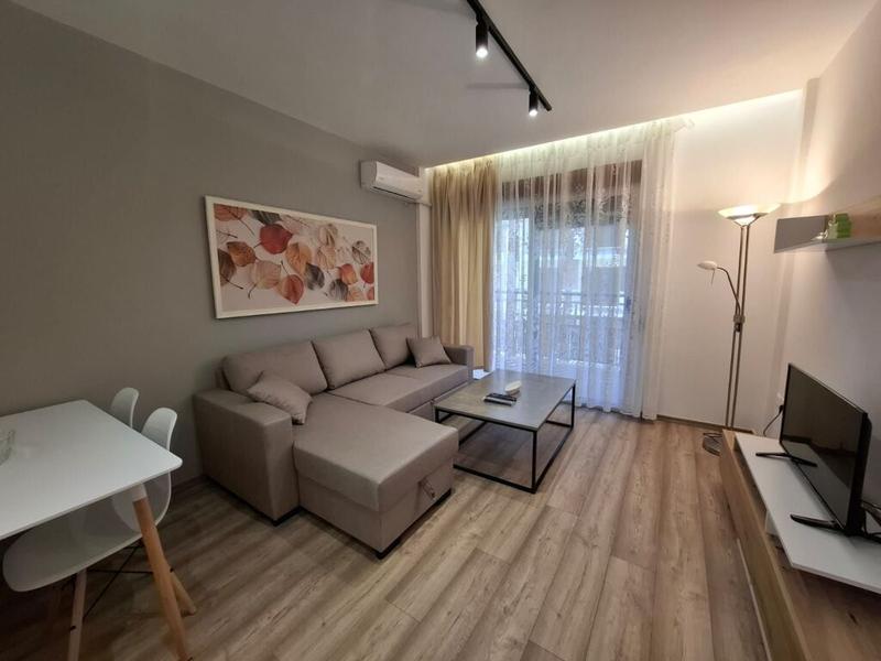Apartament 1+1 me qera në Rruga Mujo Ulqinaku, Durrës, 80 m²