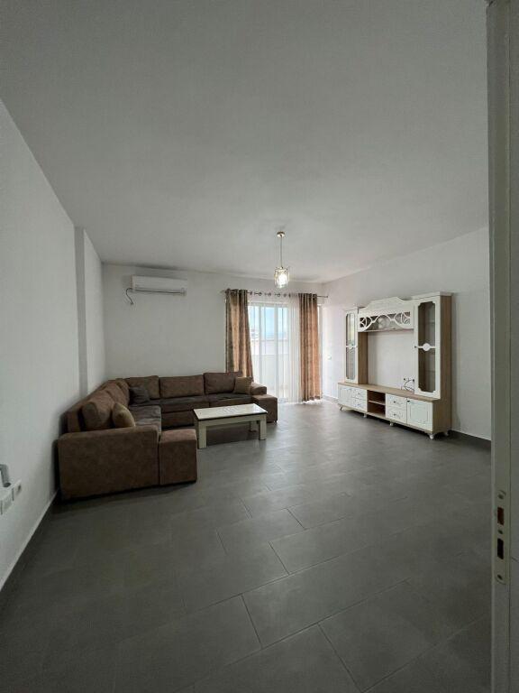 Appartamento 2+1 in vendita a Kamez, Durres, Kamza, 109 m²