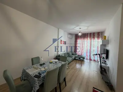 Apartament 2+1 me qera në Ish Fusha e Aviacionit, Tiranë, 95 m². Foto 3 nga 11